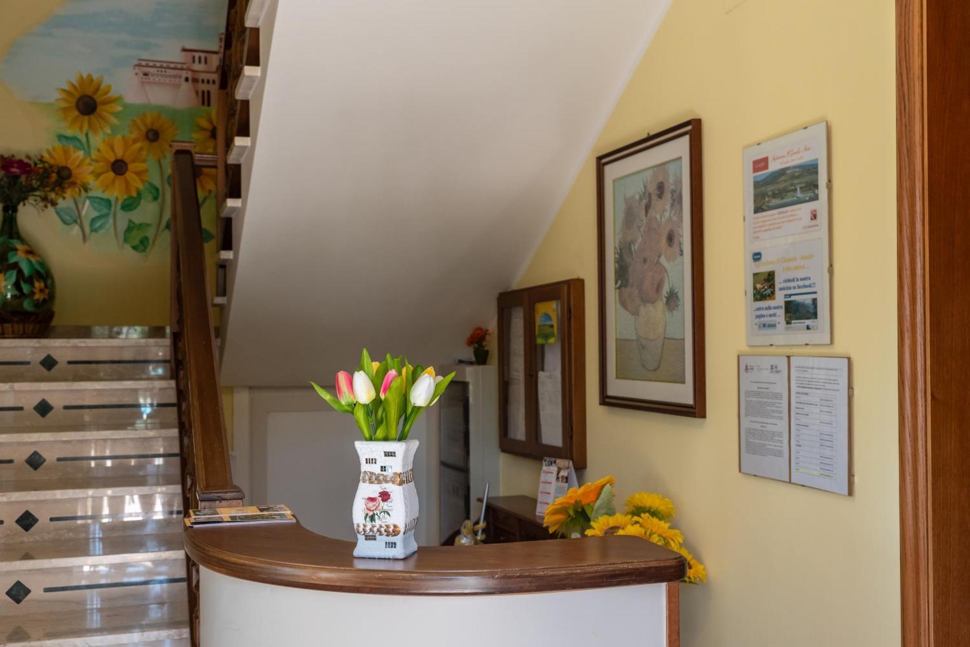 Agriturismo Il Girasole アッシジ エクステリア 写真