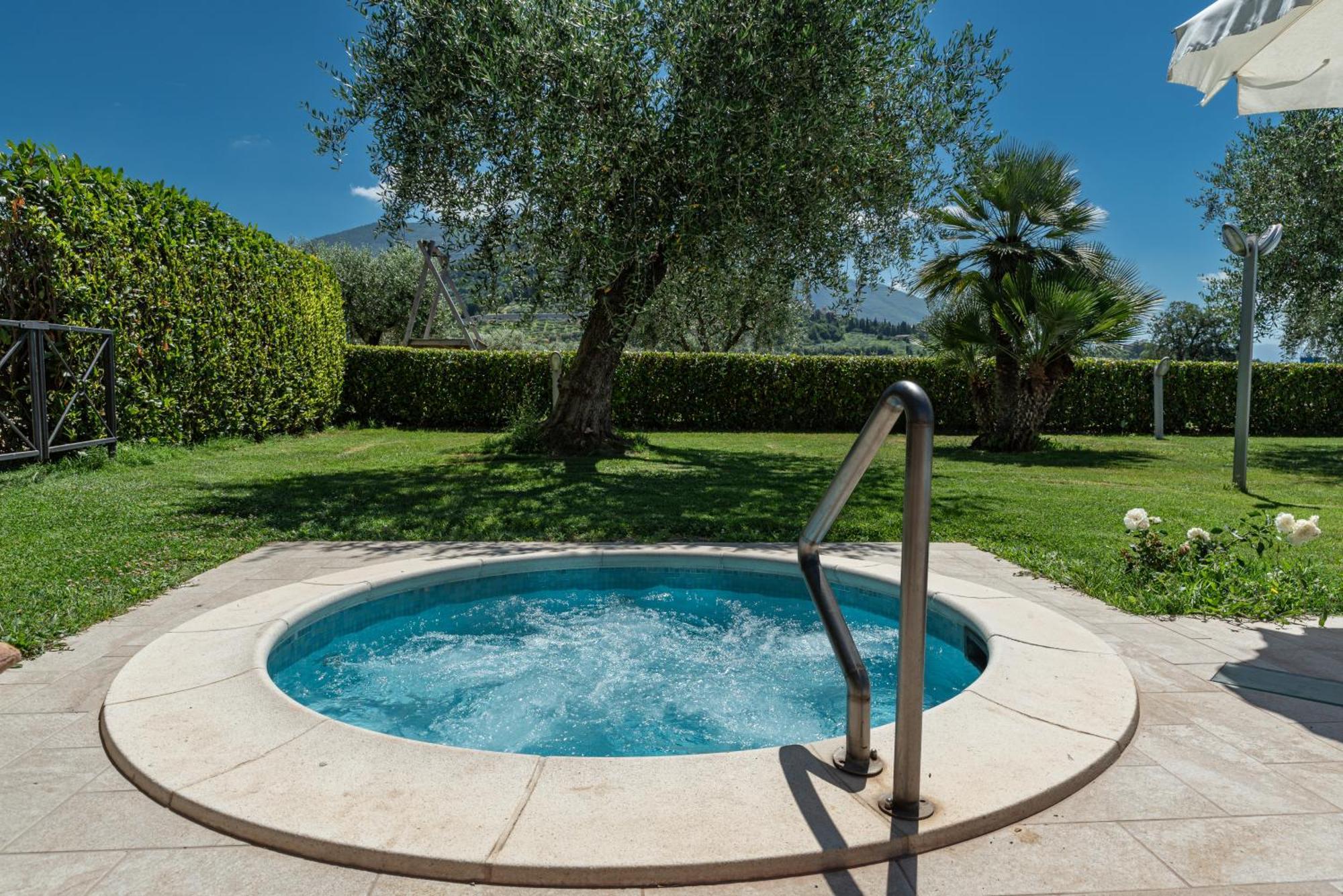 Agriturismo Il Girasole アッシジ エクステリア 写真