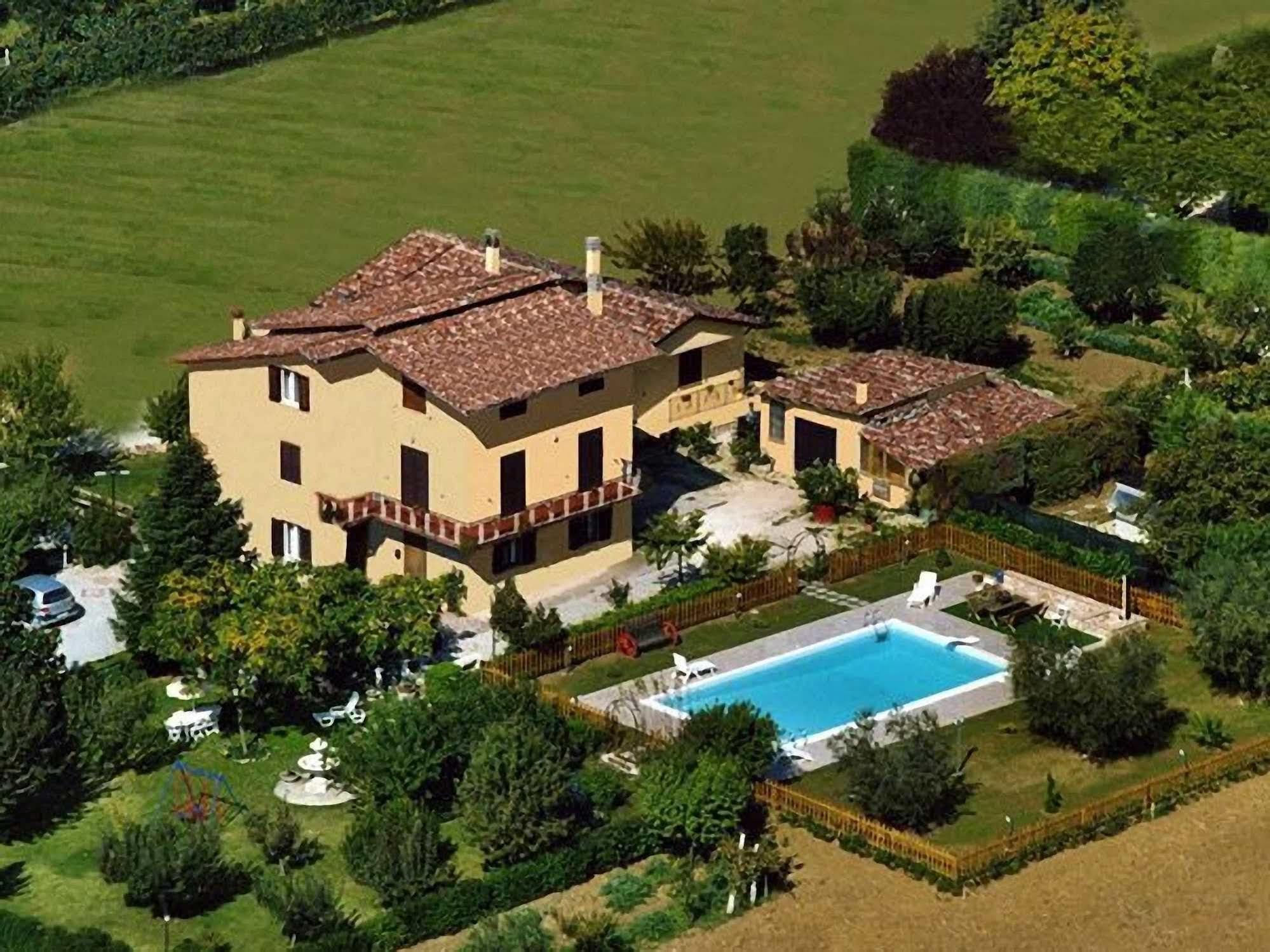 Agriturismo Il Girasole アッシジ エクステリア 写真