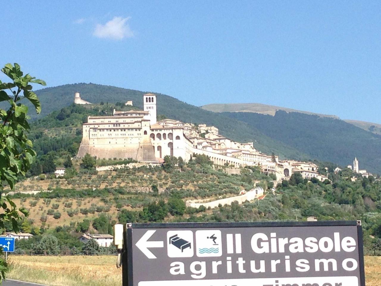 Agriturismo Il Girasole アッシジ エクステリア 写真