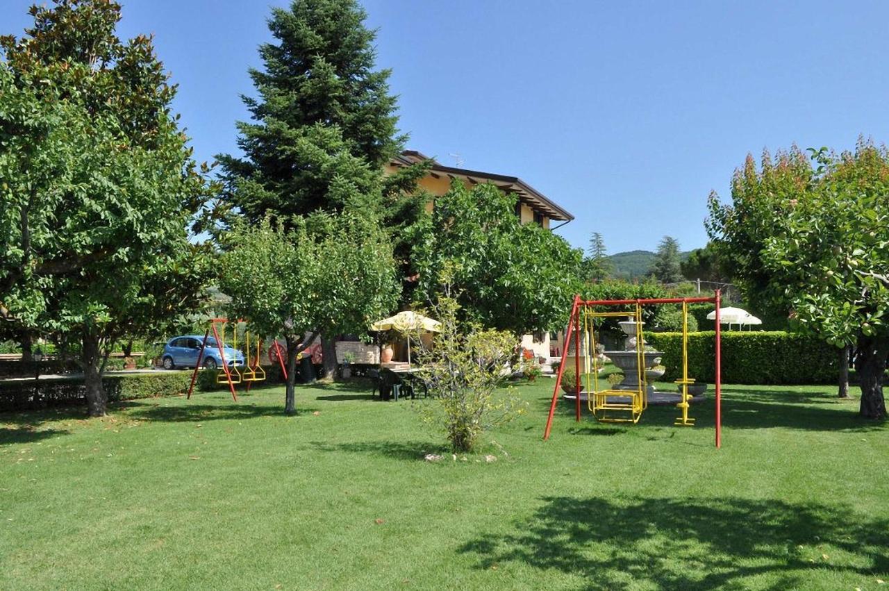 Agriturismo Il Girasole アッシジ エクステリア 写真