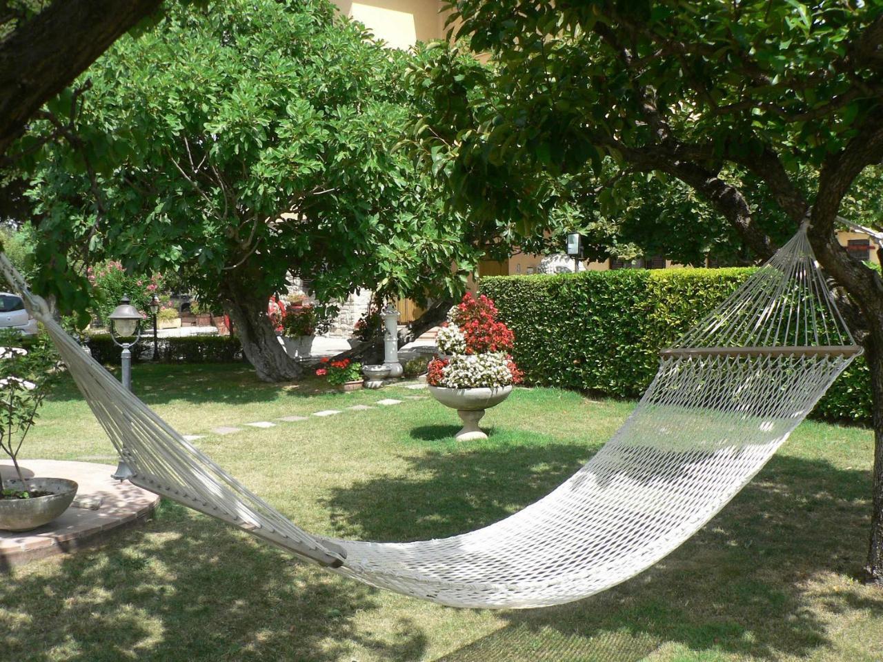 Agriturismo Il Girasole アッシジ エクステリア 写真