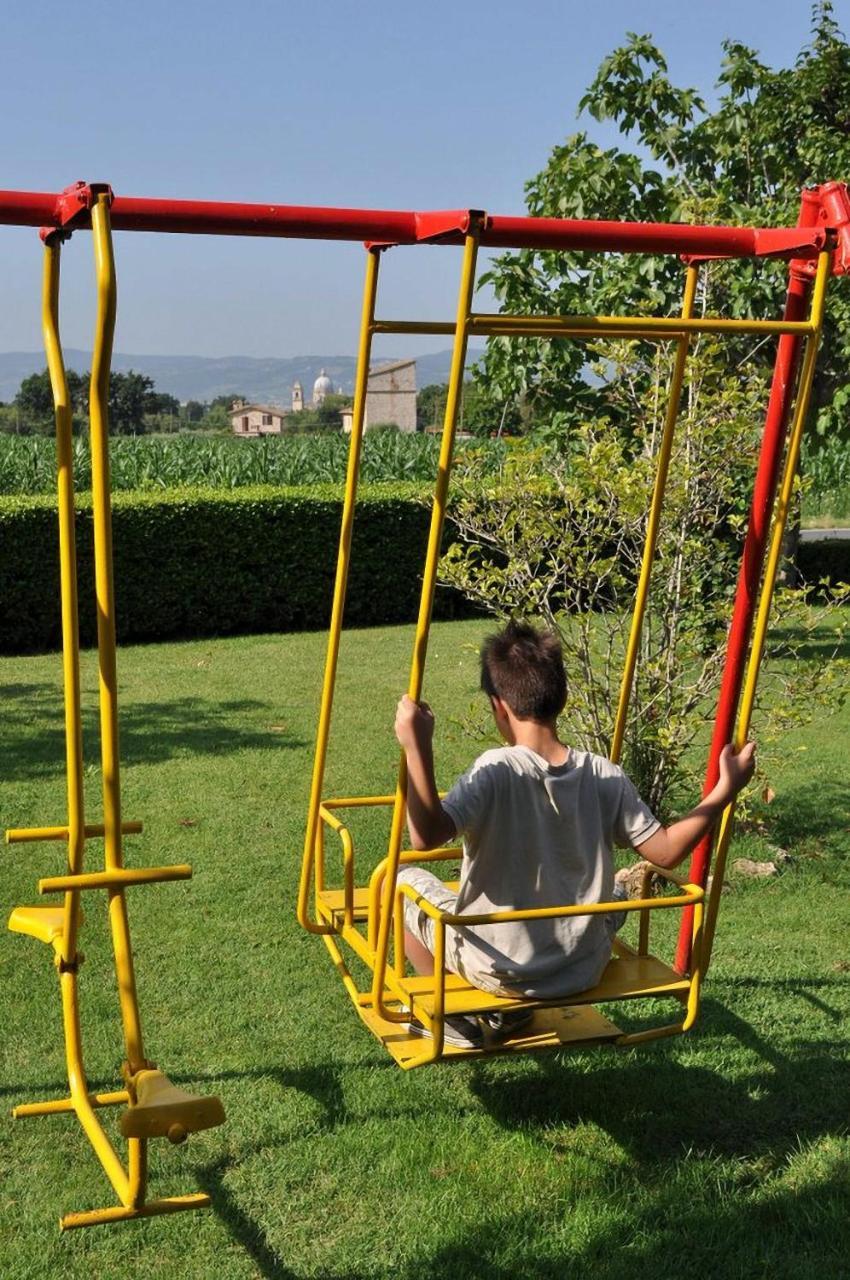 Agriturismo Il Girasole アッシジ エクステリア 写真